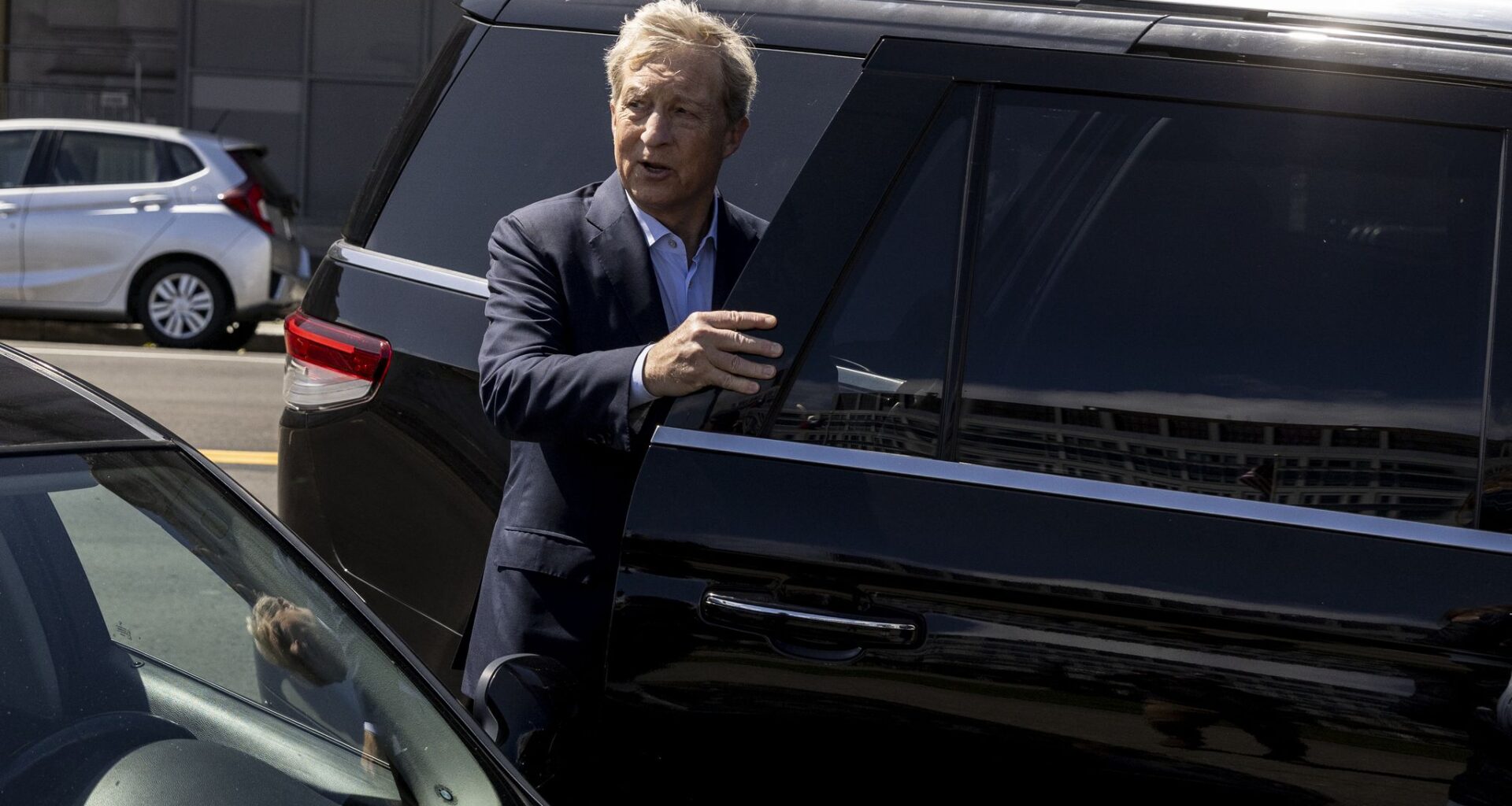 In the California governor race, Steyer learns money can’t buy love