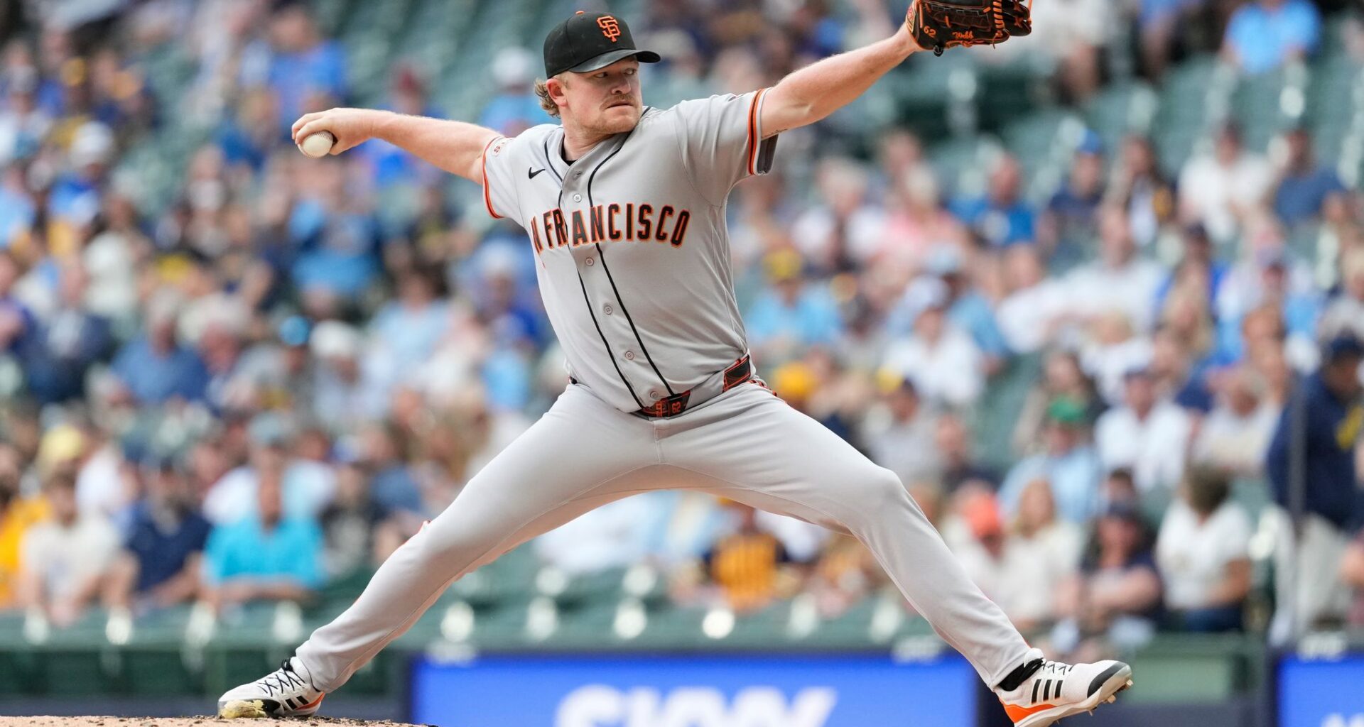 Giants beat Brewers as Webb flirts with perfection, Bericoto homers