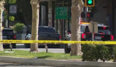 Bakersfield Chase Bank bomb threat suspect allegedly barricaded inside