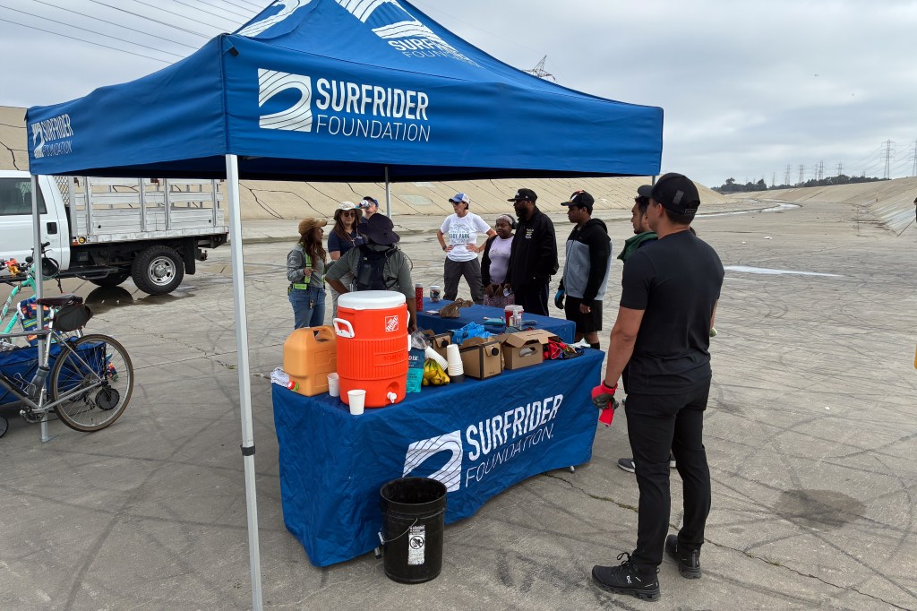 For a Good Cause: Volunteers help pick up trash at third annual San Gabriel River cleanup – Press Telegram
