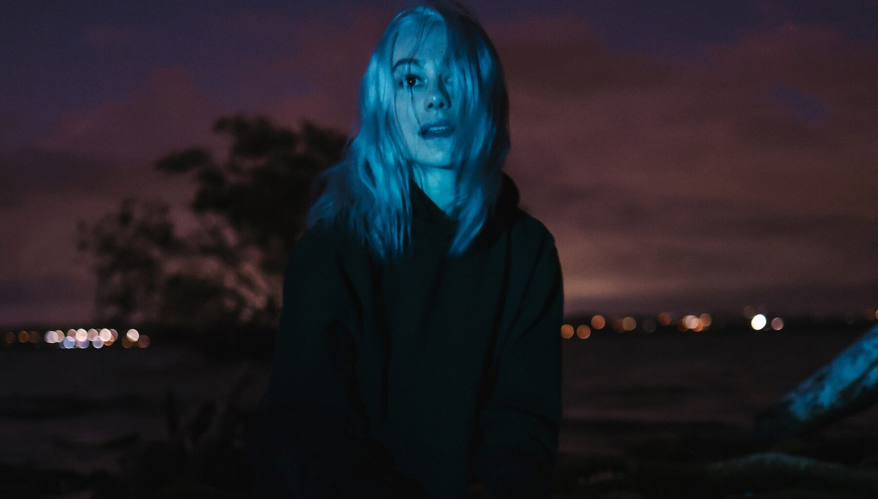 Phoebe Bridgers brings phone-free arena tour to San Francisco