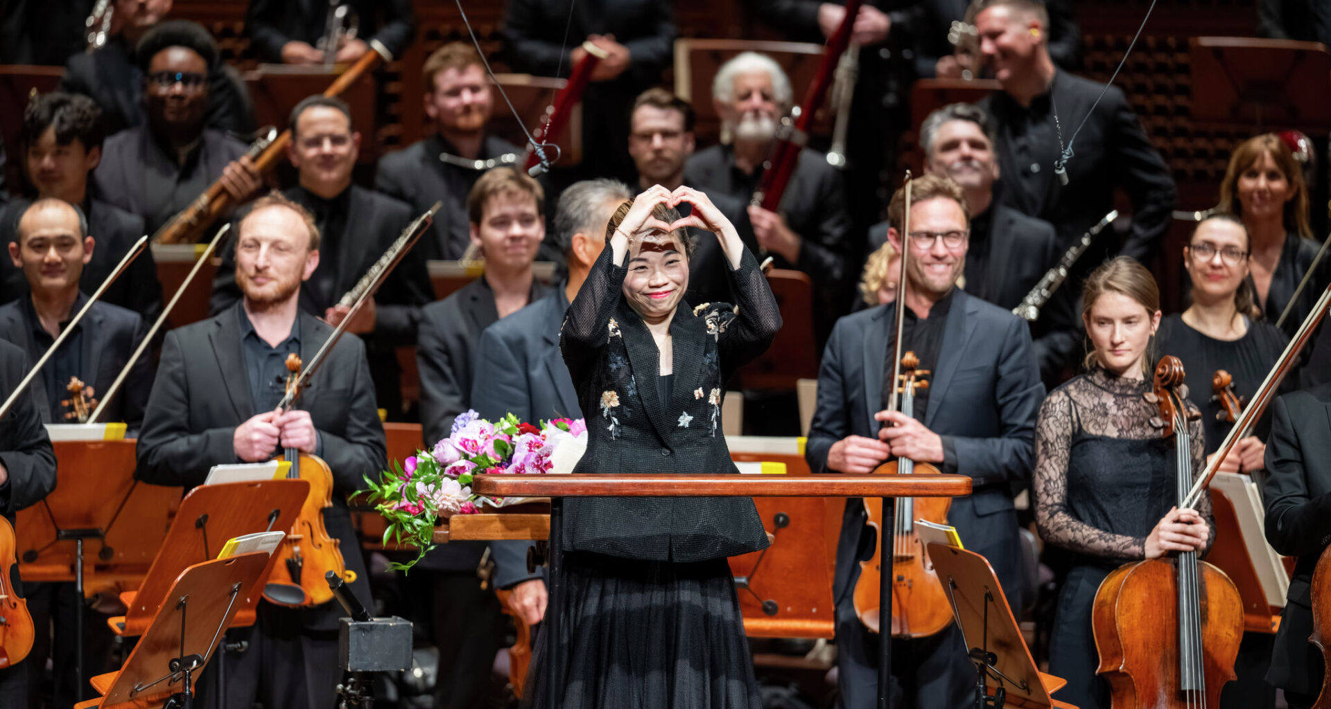Elim Chan wows S.F. Symphony crowd after historic appointment