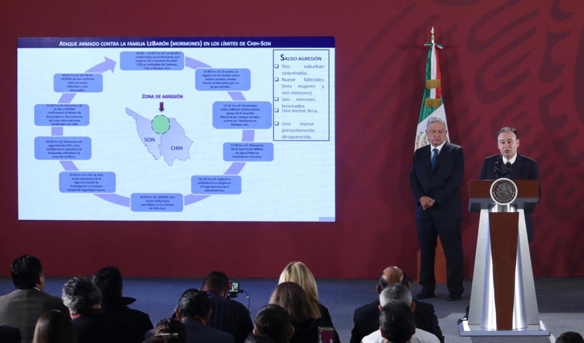 Alfonso Durazo, right, with then President Andres Manuel Lopez Obrador. 