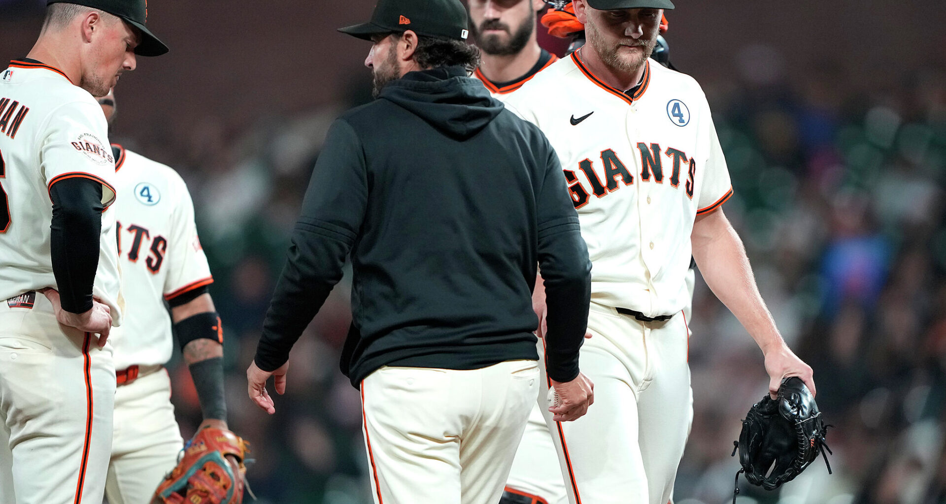 After SF Giants blow game, ex-pitcher drops epic rant on postgame show