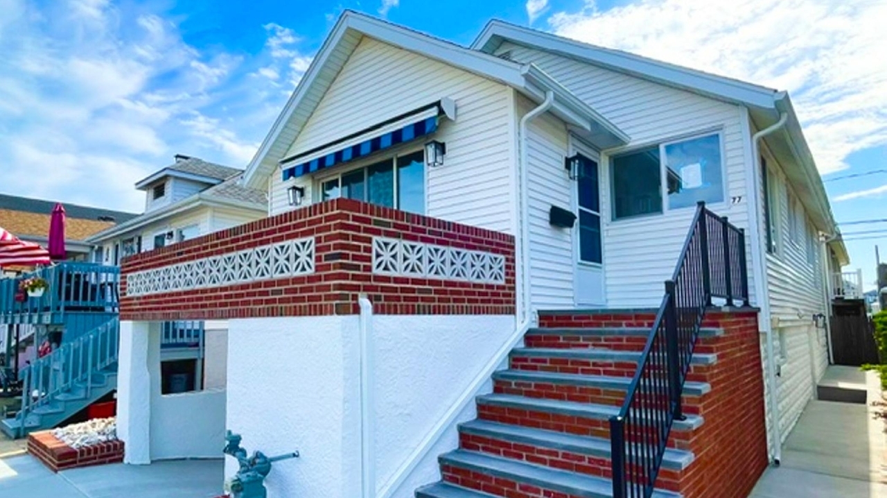 Long Beach house for sale for $850G built during Prohibition