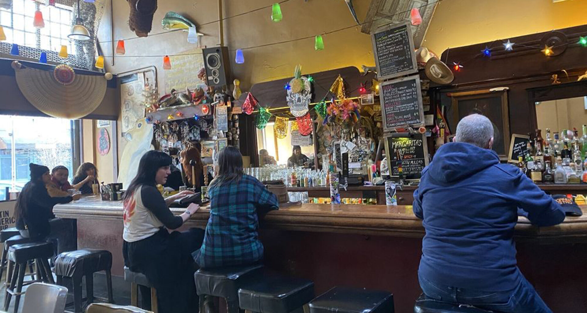 2 iconic San Francisco dive bars go up for sale