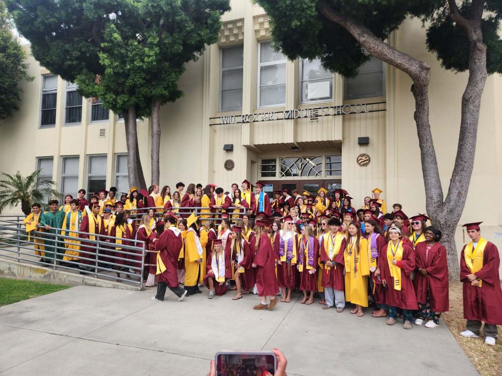 Former students return to elementary, middle schools to celebrate graduation – Press Telegram
