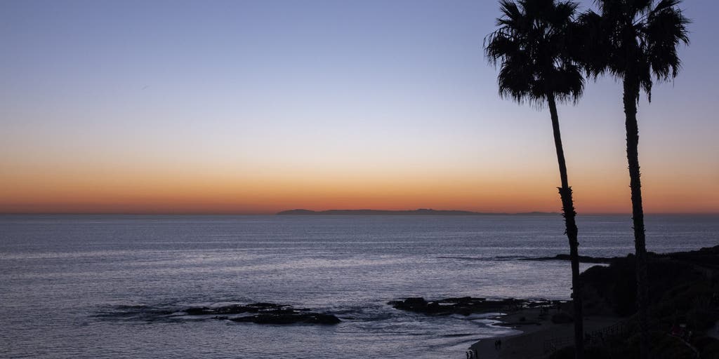 Search suspended for 5-year-old girl swept into ocean near Laguna Beach