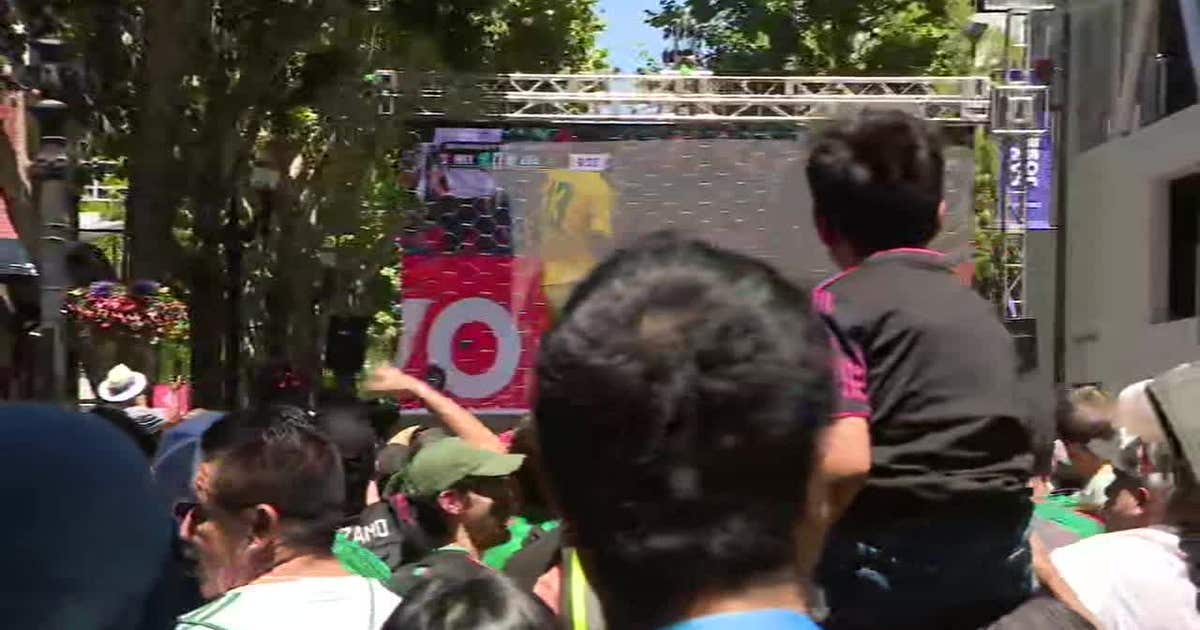 San Jose soccer fans go wild for Team Mexico