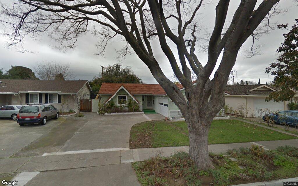 Cameo Dr. 1529 - Google Street View