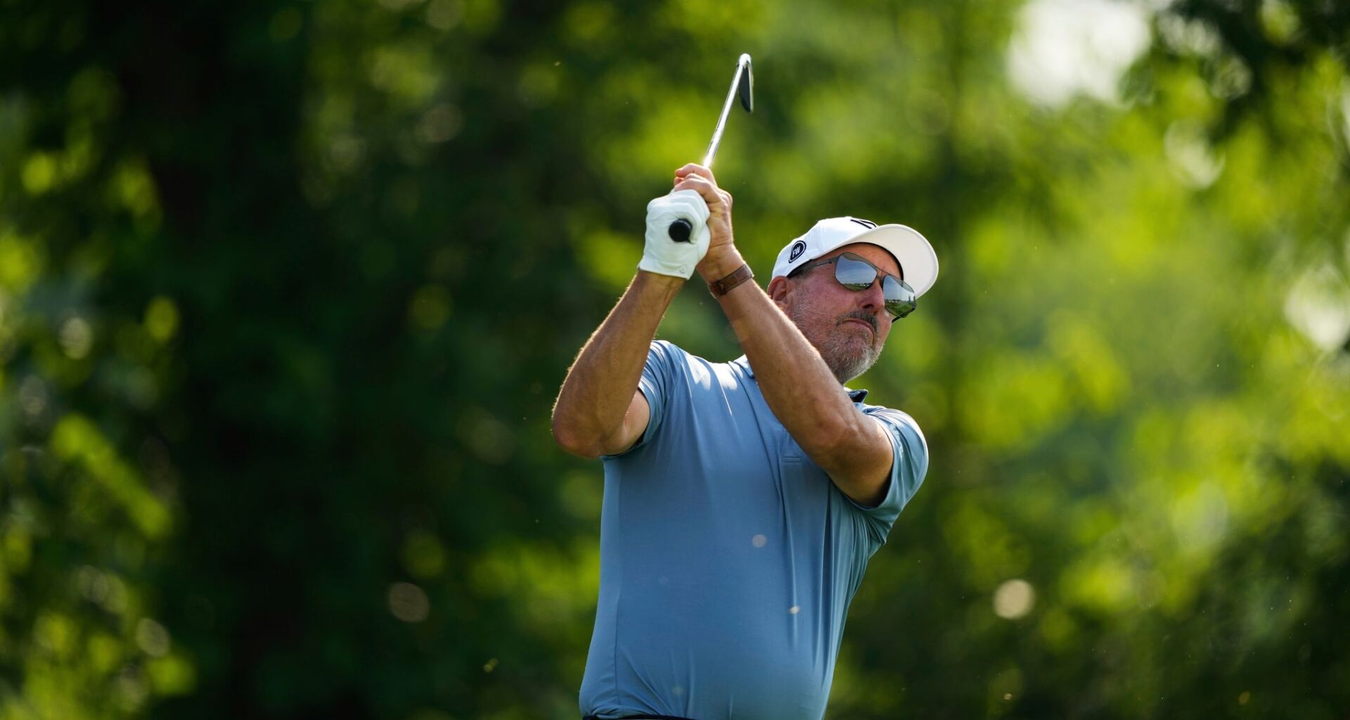 Report: Mickelson kicked out of San Diego club for inappropriate contact with female employee