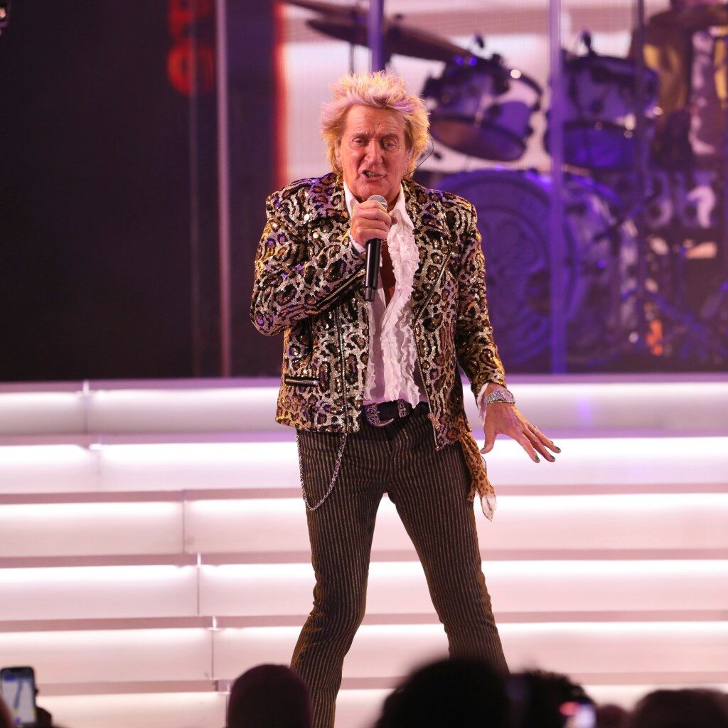 Rod Stewart’s San Diego concert canceled at last minute due to sinus infection – San Diego Union-Tribune