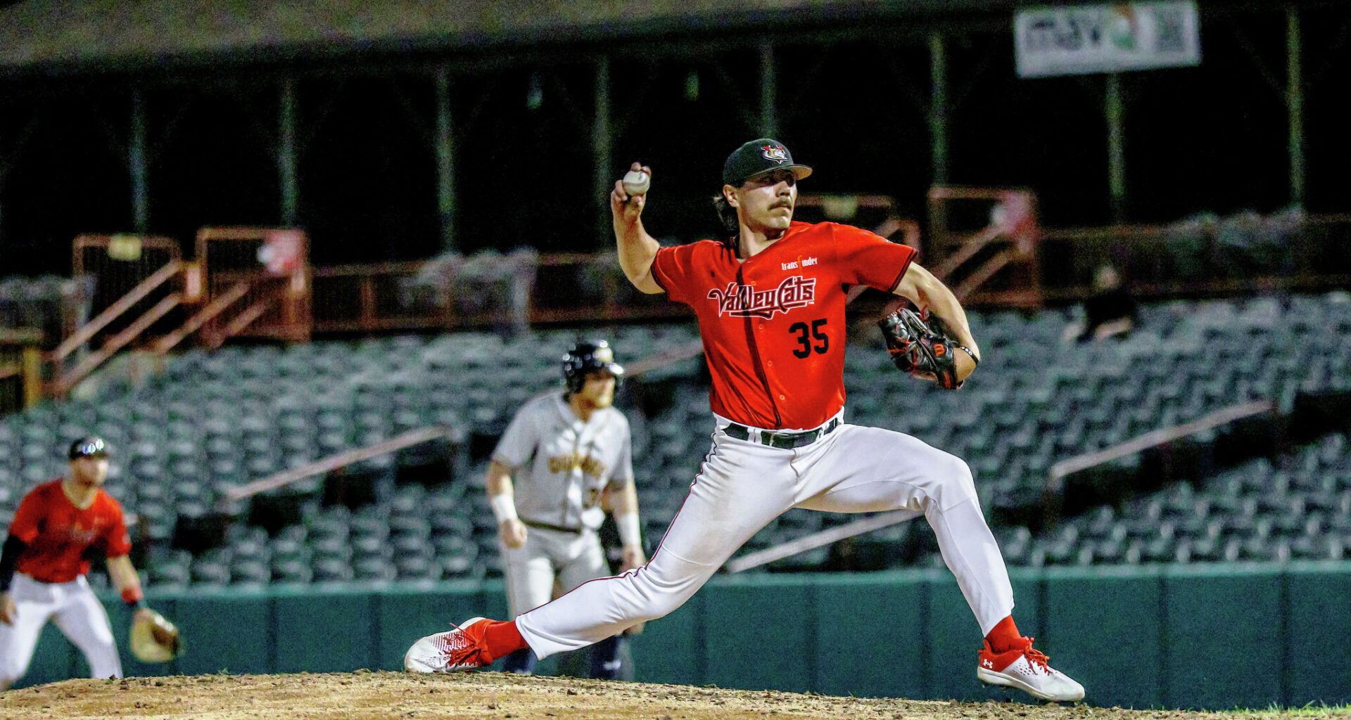 ValleyCats pitcher Nate Nabholz to sign with San Francisco Giants