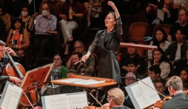 Review: María Dueñas dazzles in uneven San Francisco Symphony concert