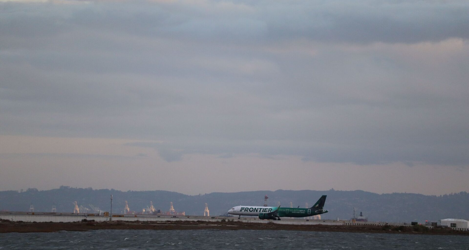 OAK reclaims low-cost carrier with $49 flights after it left years ago