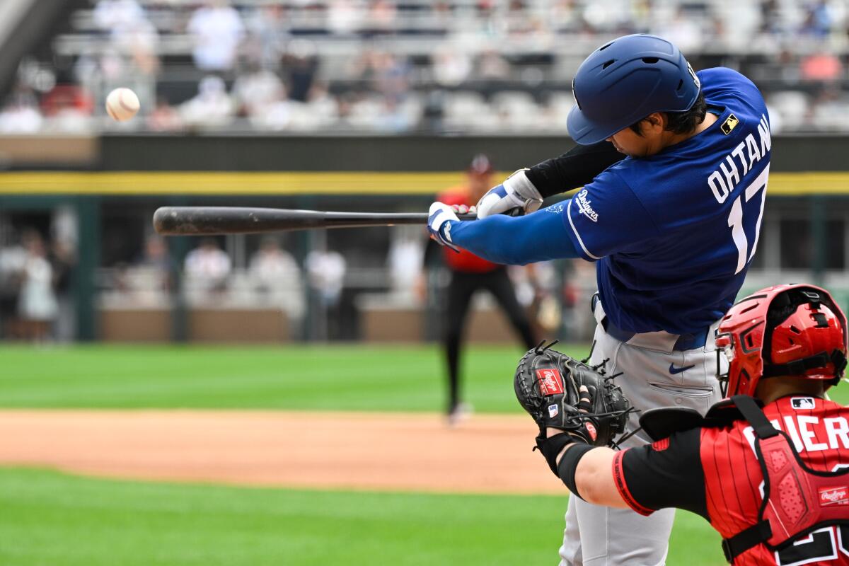 Shohei Ohtani leads off the game with a home run to spark the Dodgers to a 7-1 win over the White Sox on Saturday.