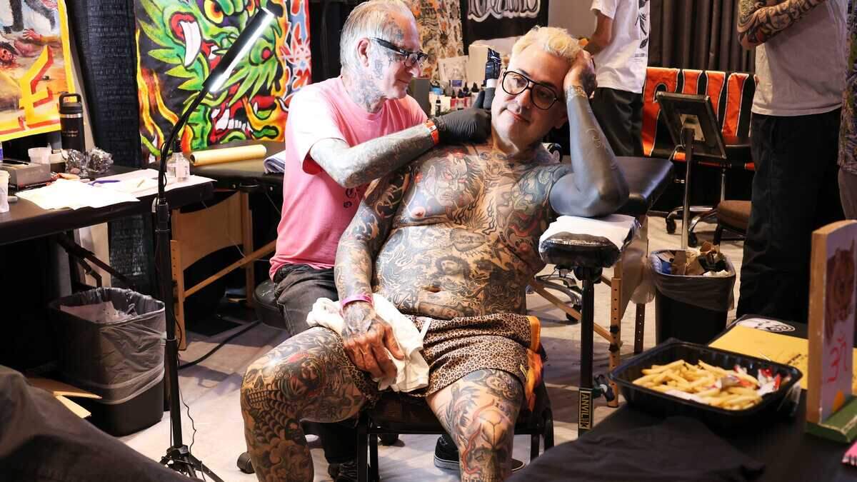 New ink and old cars on display at Sacramento tattoo show