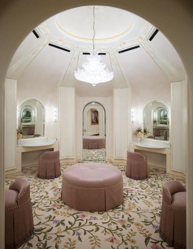 The Bride's Room inside the San Diego California Temple. (San Diego California Temple)