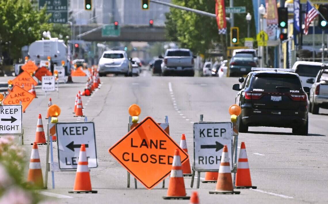 Blackstone makeover in Fresno includes wider sidewalks, bike lanes — fewer car lanes