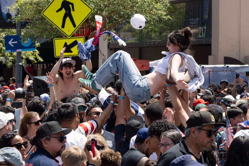 Thousands converge in downtown Long Beach for USA’s second World Cup appearance – San Gabriel Valley Tribune