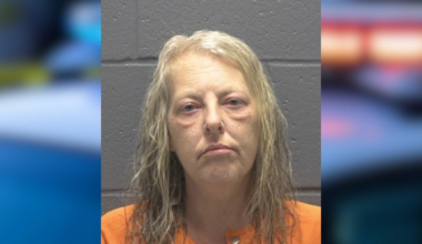 GCSO: Oakland City woman arrested after property damage crash