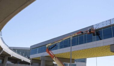 SMF updates: parking garage, walkway and restaurant openings