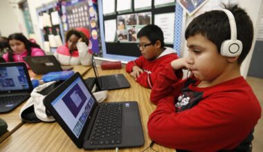 School bans aren’t enough. Parents need to limit screen time at home