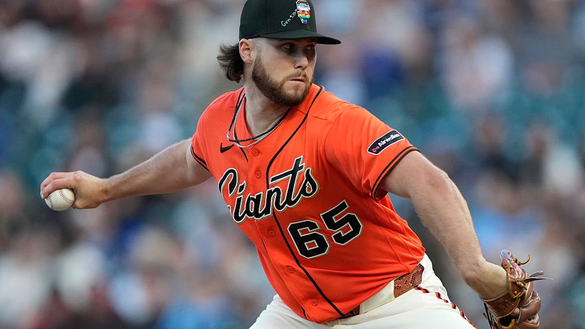 Landen Roupp pitching for the San Francisco Giants at Oracle Park in San Francisco