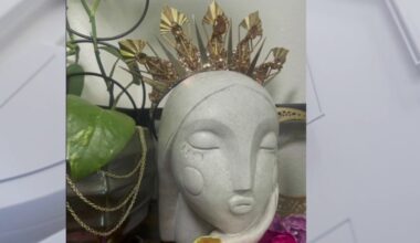 Bid on a 1920s Art Deco costume piece, support SF Shakespeare Festival, then watch it come to life on stage