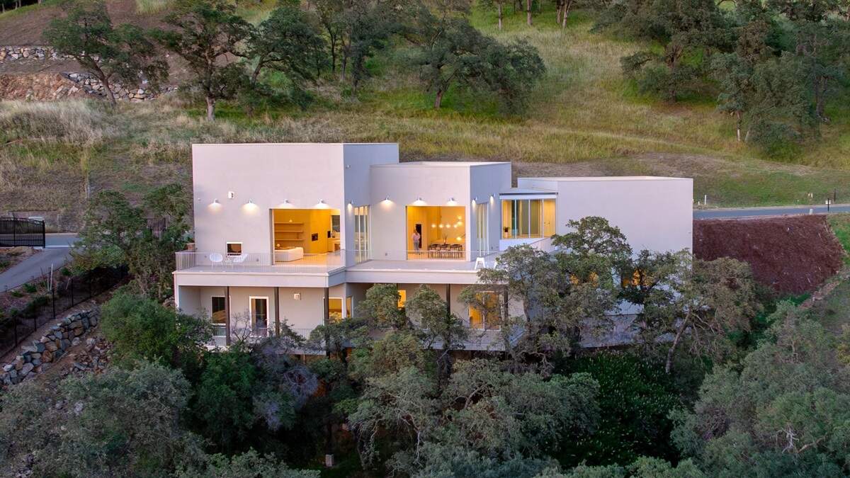 Modern Sacramento area hillside home with Folsom Lake view