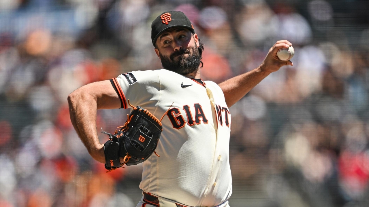 Ray outduels Sale in Cy Young matchup and Giants hold off slumping Braves 3-2 to take series