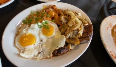Dine and Dish: Aromas in Fresno's Tower District
