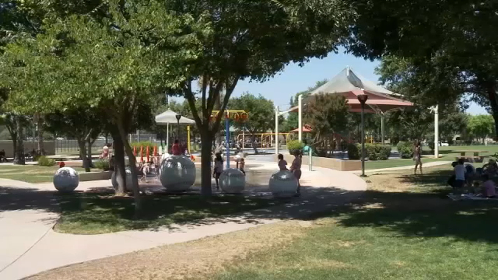 Heat settles in ahead of summer, prompting safety warnings