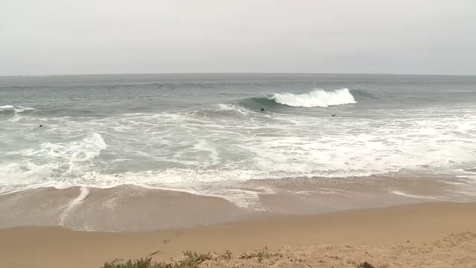 NWS warns of high surf, dangerous beach conditions in Orange County all week