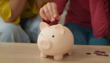 Watching Your Wallet: How often should couples discuss finances?