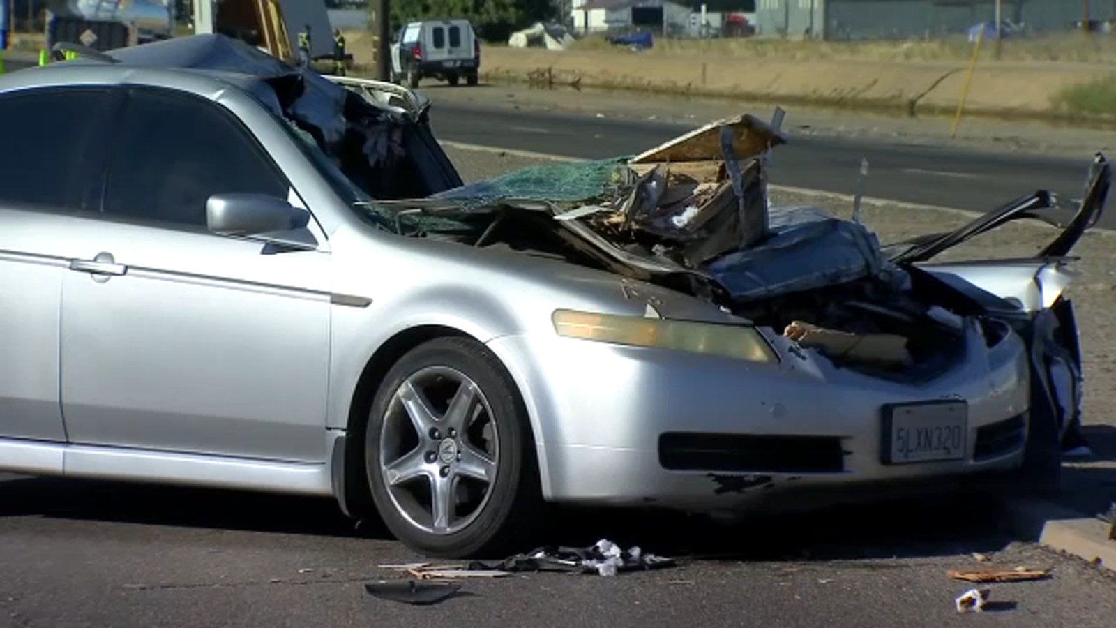 Woman killed in crash involving commercial vehicle in Fresno County, CHP says