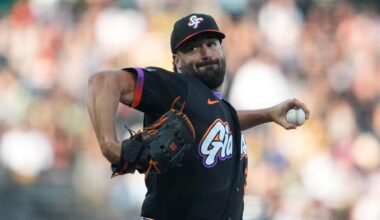 Robbie Ray limits Athletics to an unearned run and 2 hits in 8 innings as Giants win 3-1
