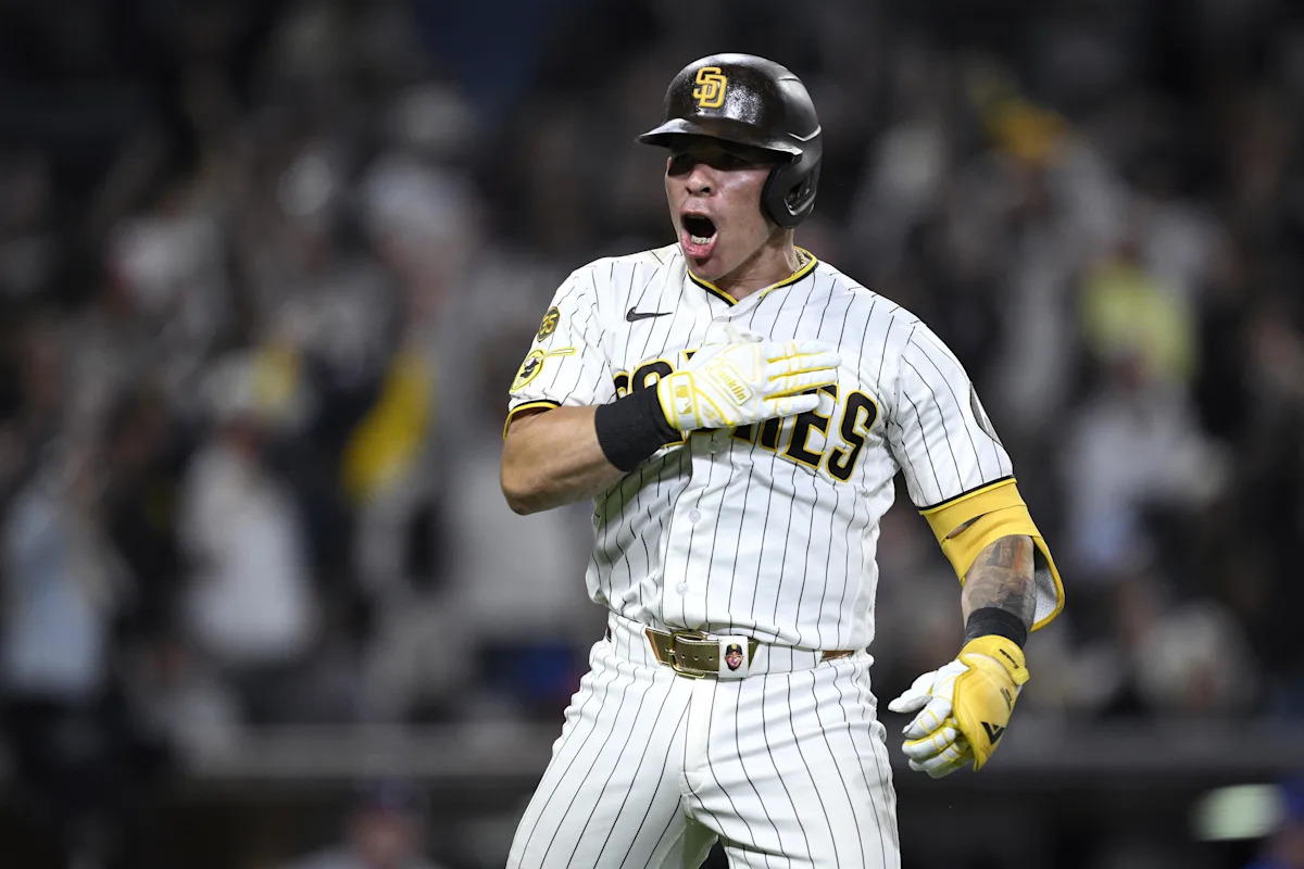 San Diego shows fight, snaps losing streak, forces rubber match