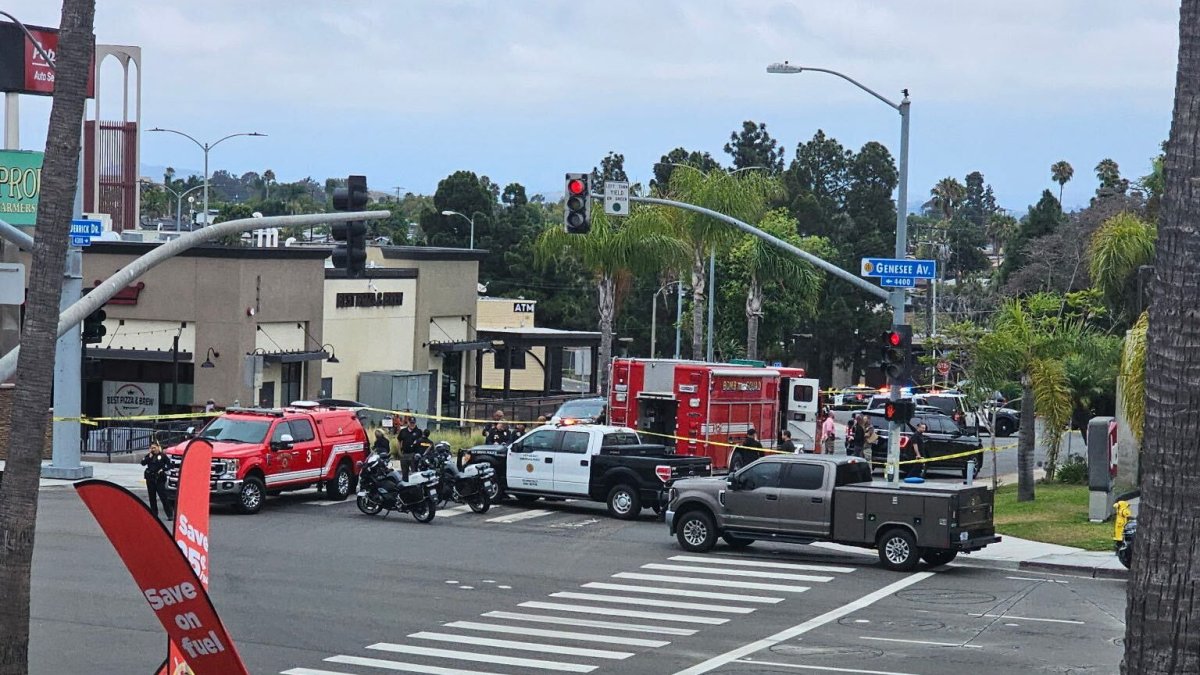 Person detained after bomb squad searches suspicious vehicle near Islamic Center of San Diego – NBC 7 San Diego