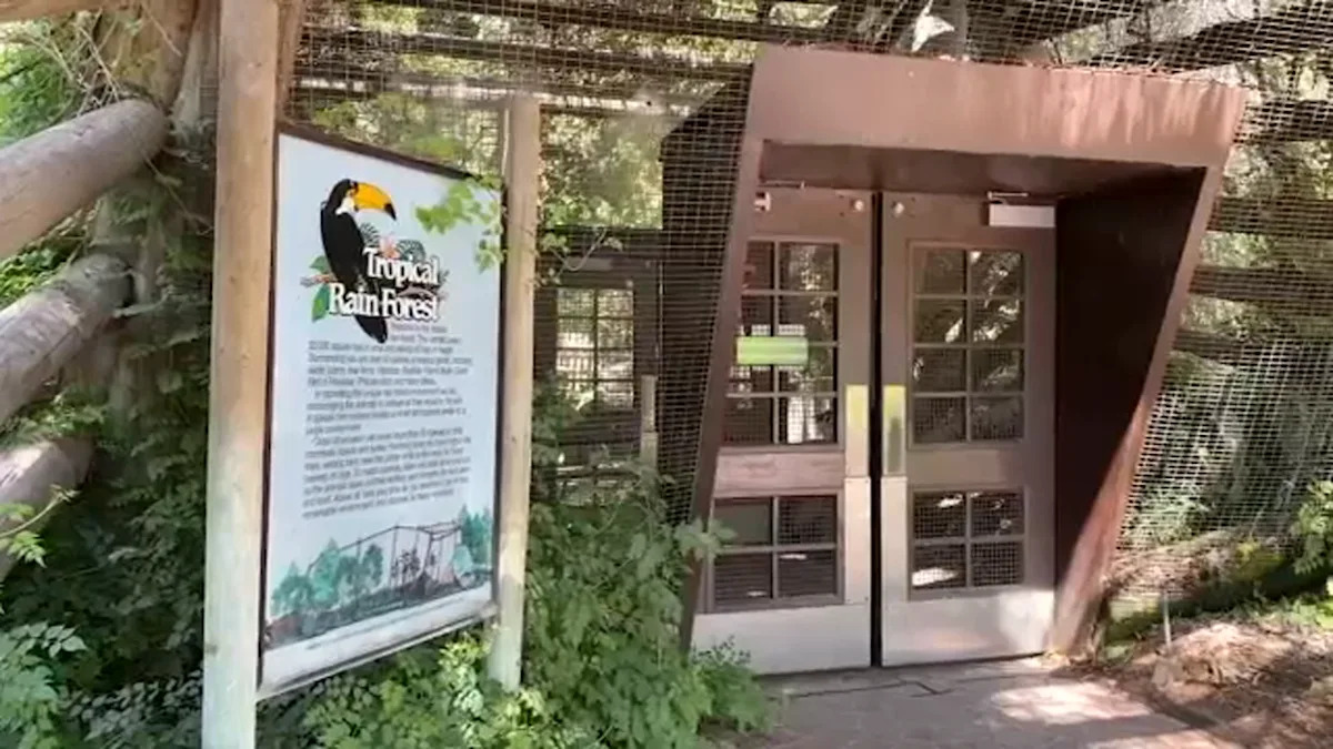 Fresno Chaffee Zoo gets pushback on closing Tropical Rainforest Aviary