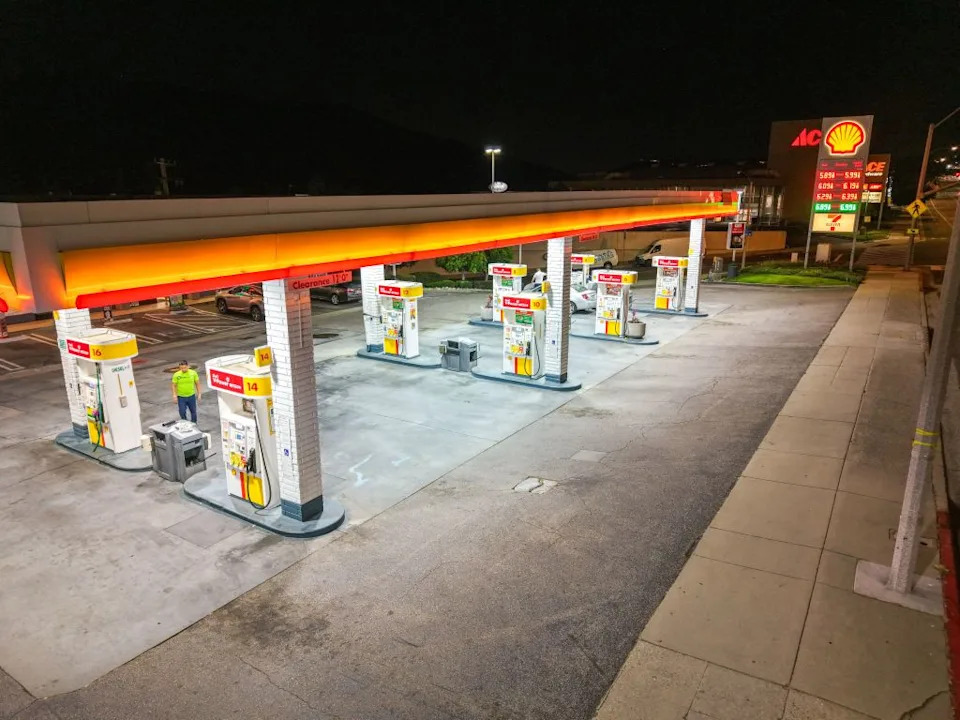 An empty Shell gas station in Los Angeles. Weston Hancock/SOPA Images/Shutterstock