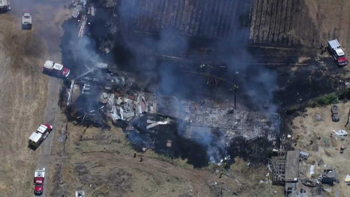 Sacramento County vegetation fire damages multiple structures