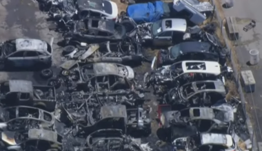 15 vehicles catch fire at Rio Linda auto yard, Sac Metro Fire says