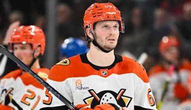 Kent Hughes pourrait piger à Anaheim pour compléter sa brigade défensive