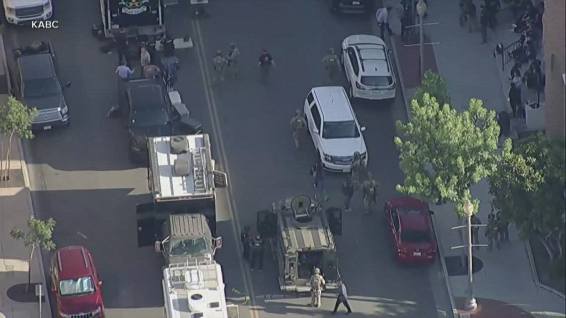 Hostages released, suspect dead in Bakersfield Chase Bank standoff