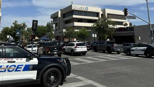 FBI responds to bomb threat and hostage situation at Chase Bank in Bakersfield