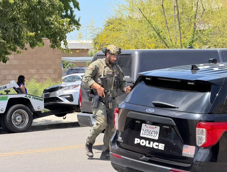 The incident unfolded at a Chase Bank in downtown Bakersfield. X/@DadsGoneLive