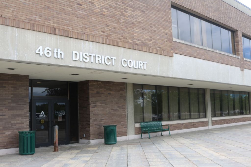 Detroiter accused of battering, strangling, threatening to kill woman in Oakland County – The Oakland Press