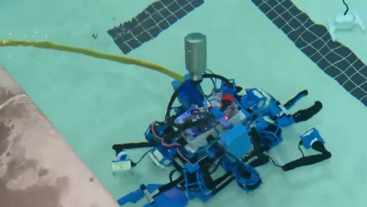 St. Francis High School's robotics team heads to World Championships