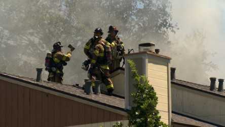 12 townhomes damaged, residents displaced in Citrus Heights fire